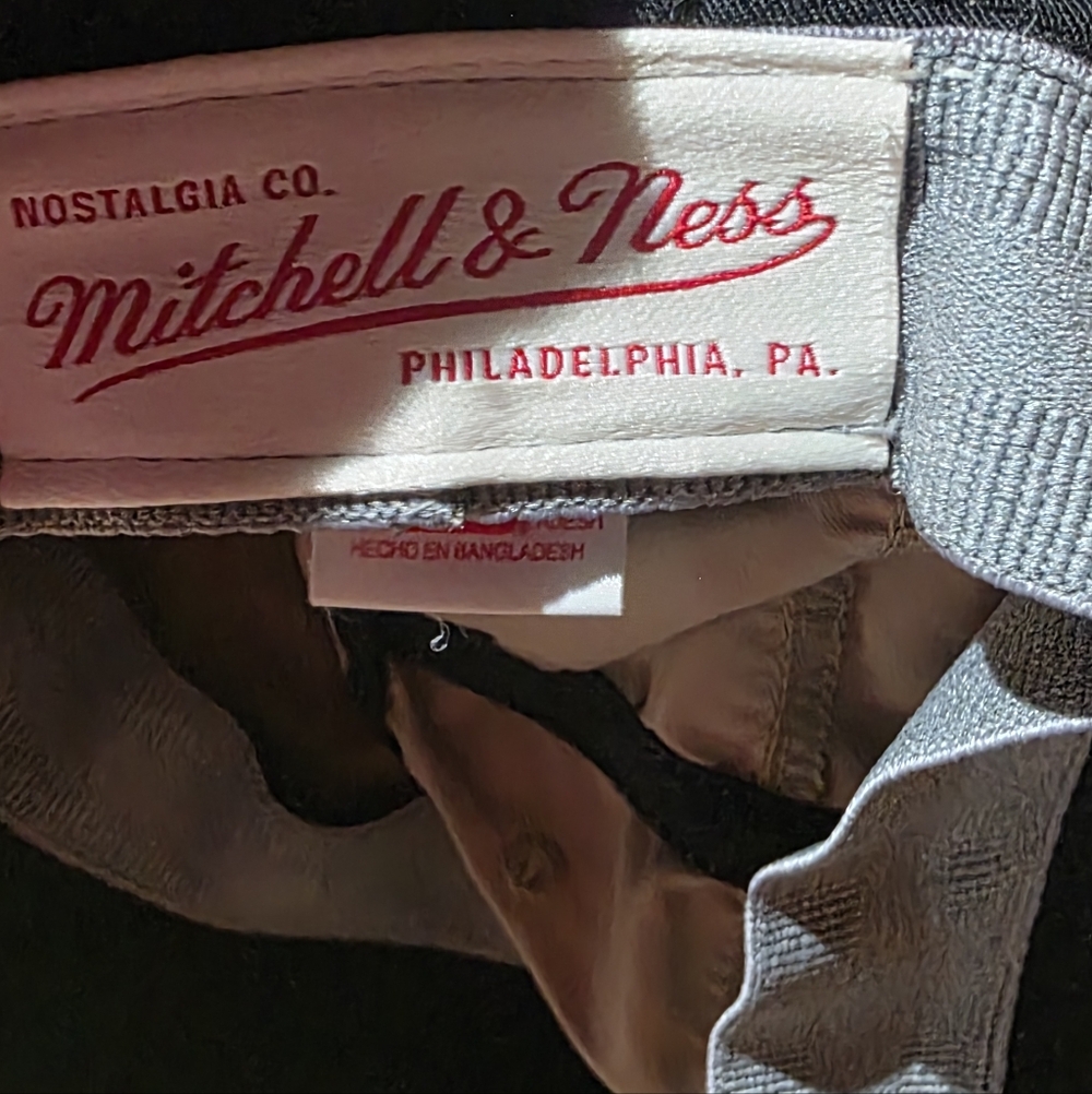 Mitchell & Ness Camo Bucket Hat - Green Cream & Taupe One Size Fits Most. CLEAN. - Picture 8 of 12